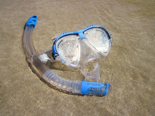 シュノーケリングマスクの曇りを止める方法【予防と対処法】